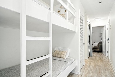 ***LOWEST PRICED CONDO IN THE BUILDING*** This perfectly located - photo 18