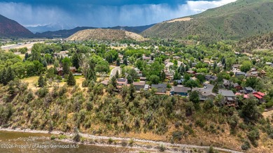 Attention River Lovers! Rarely do river adjacent properties hit - photo 27