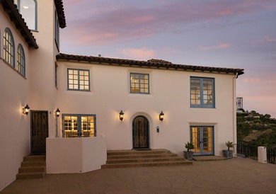 Grand Scale, Exceptional Value! Perched in the coveted San Roque - photo 29