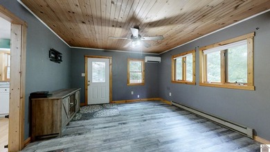 Welcome to your private retreat near Kentucky Lake! Located just - photo 7