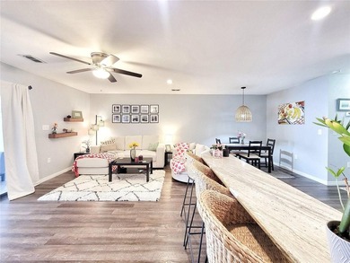 Beautifully UPDATED 1 bedroom / 1 bathroom ground-floor condo in - photo 7