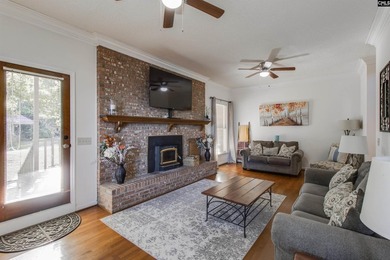 Welcome to this ultimate 4 bed/4.5 bath Lake Murray retreat with - photo 8