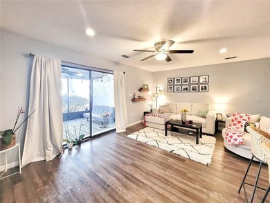 Beautifully UPDATED 1 bedroom / 1 bathroom ground-floor condo in - photo 9