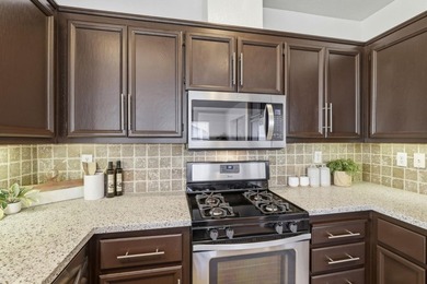 Bright & Updated Townhome Style END UNIT w/ Abundant Natural - photo 14