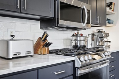 Exceptional North Loop living in a beautifully updated corner - photo 14