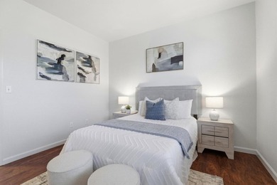 Bright & Updated Townhome Style END UNIT w/ Abundant Natural - photo 20
