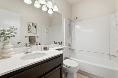 Bright & Updated Townhome Style END UNIT w/ Abundant Natural - photo 25