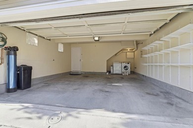 Bright & Updated Townhome Style END UNIT w/ Abundant Natural - photo 29