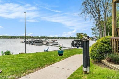 Lake Condo For Sale in Walled Lake, Michigan