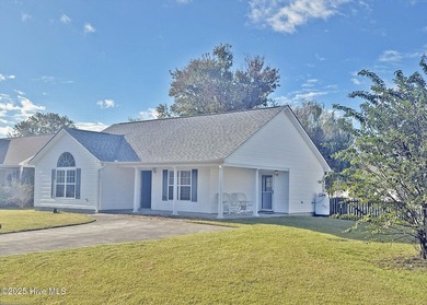 * REDUCED * Coastal living doesn't get much easier than this - photo 4