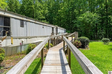 In the country where you can breath! This nice three bedroom two - photo 5