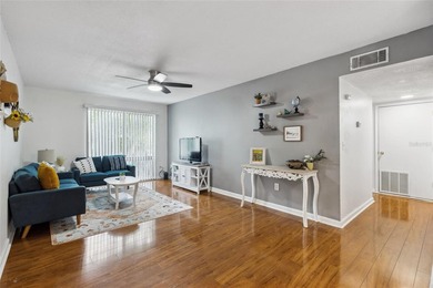 Fully furnished 2nd floor 1 bedroom/1 bathroom condo in Summit - photo 6