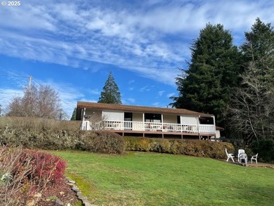 North Umpqua River Home For Sale in Elkton Oregon