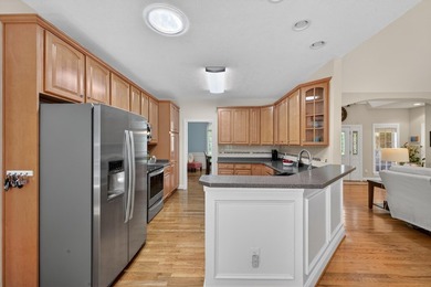 Beautifully maintained and thoughtfully designed, this - photo 13