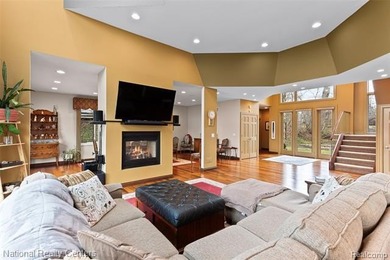 ABSOLUTE PARADISE WITH LAKEFRONT LIVING ON PRIVATE ALL-SPORTS - photo 15