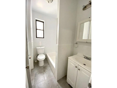 Conveniently located near Northern Blvd and the LIRR Broadway - photo 19