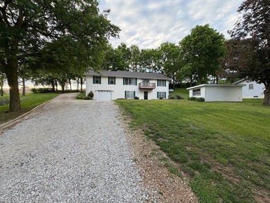 Welcome to your dream home! Nestled in a quiet neighborhood with - photo 2
