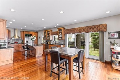 ABSOLUTE PARADISE WITH LAKEFRONT LIVING ON PRIVATE ALL-SPORTS - photo 22