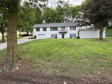 Welcome to your dream home! Nestled in a quiet neighborhood with - photo 3