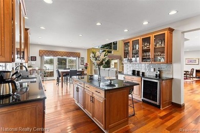 ABSOLUTE PARADISE WITH LAKEFRONT LIVING ON PRIVATE ALL-SPORTS - photo 24