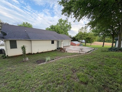 Welcome to your dream home! Nestled in a quiet neighborhood with - photo 9