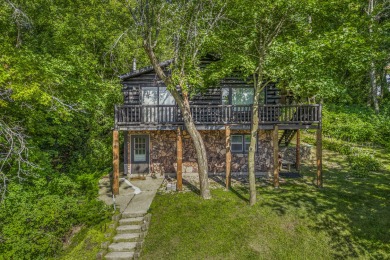 Turtle Lake Home For Sale in Delavan Wisconsin