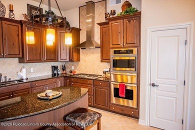 Beautiful 3-bedroom, 3.5 bath penthouse condo featuring - photo 34