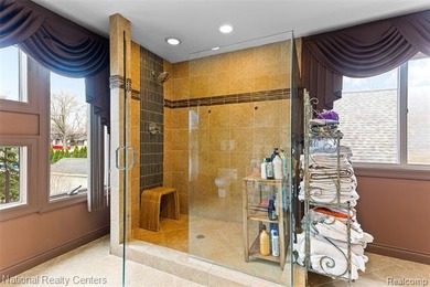 ABSOLUTE PARADISE WITH LAKEFRONT LIVING ON PRIVATE ALL-SPORTS - photo 36
