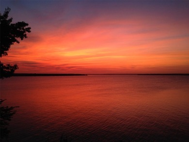 $18,000 BELOW COUNTY APPRASIAL! This beautifully maintained - photo 5