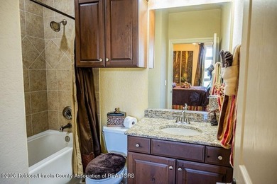 Beautiful 3-bedroom, 3.5 bath penthouse condo featuring - photo 50