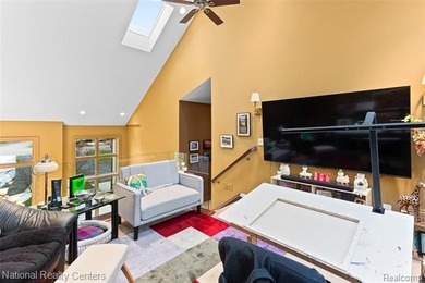 ABSOLUTE PARADISE WITH LAKEFRONT LIVING ON PRIVATE ALL-SPORTS - photo 50