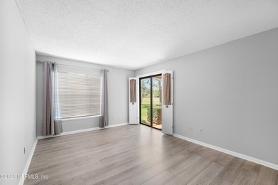 **RENOVATED**FIRST FLOOR**GREAT LOCATION** This charming - photo 4