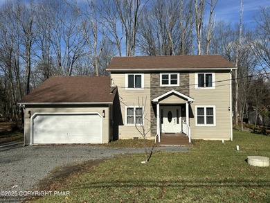 Pocono Summit Lake Home For Sale in Pocono Summit Pennsylvania