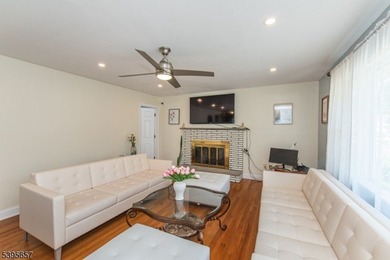 Lakefront Outdoor Entertainers Paradise! 4 Bedrooms + office, 3 - photo 11