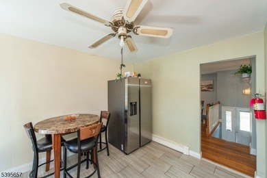 Lakefront Outdoor Entertainers Paradise! 4 Bedrooms + office, 3 - photo 13