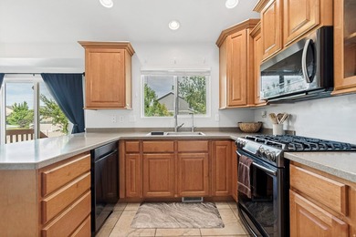 Enjoy peaceful community living just steps from the recreation - photo 13