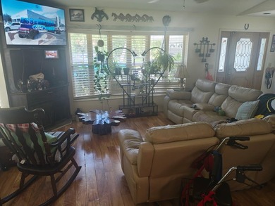 Welcome to this 3-bedroom, 2.5-bathroom pool house located in - photo 14