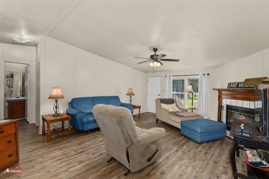 Welcome to your perfect waterfront retreat on beautiful Lake - photo 16