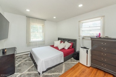 Lakefront Outdoor Entertainers Paradise! 4 Bedrooms + office, 3 - photo 17