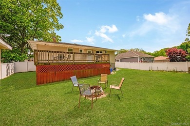 Charming, well maintained 3 bedroom ranch home situated midblock - photo 18