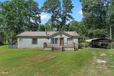 Welcome to your perfect waterfront retreat on beautiful Lake - photo 22