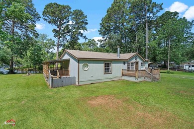 Welcome to your perfect waterfront retreat on beautiful Lake - photo 23