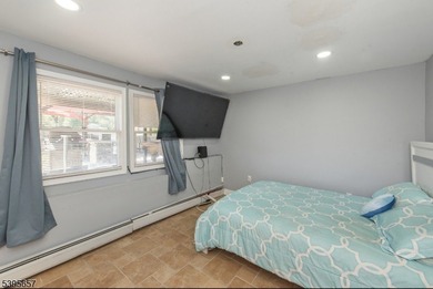 Lakefront Outdoor Entertainers Paradise! 4 Bedrooms + office, 3 - photo 24