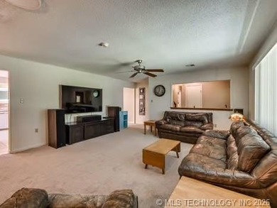 1 Mile from Belle Starr Marina! This 3-bedroom, 2-bath home - photo 5