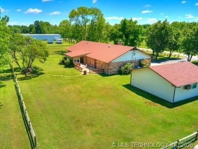 1 Mile from Belle Starr Marina! This 3-bedroom, 2-bath home - photo 6