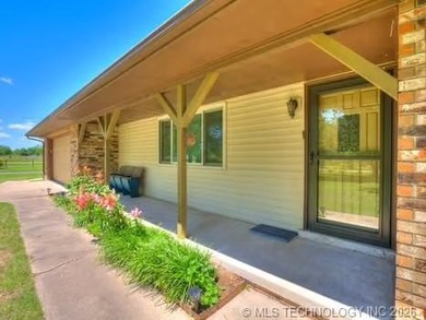 1 Mile from Belle Starr Marina! This 3-bedroom, 2-bath home - photo 7