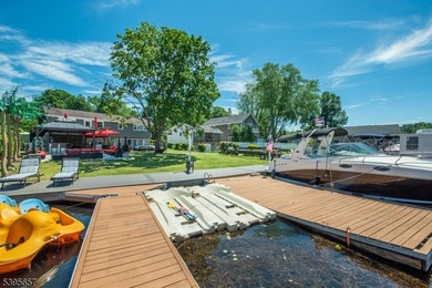 Lakefront Outdoor Entertainers Paradise! 4 Bedrooms + office, 3 - photo 28