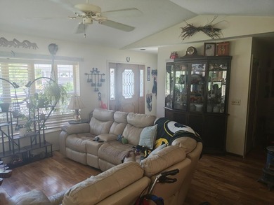 Welcome to this 3-bedroom, 2.5-bathroom pool house located in - photo 28