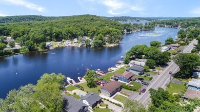 Lakefront Outdoor Entertainers Paradise! 4 Bedrooms + office, 3 - photo 30