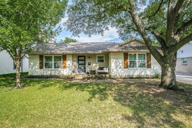 Lake Home For Sale in Dallas, Texas